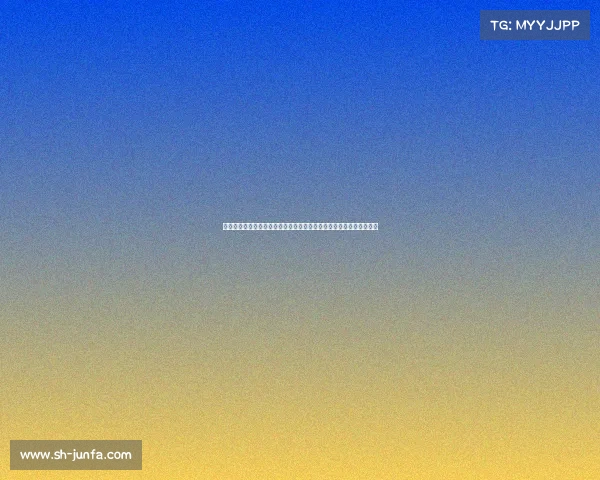 激情四溢的网球赛场：运动员挥拍拼搏与观众热烈呐喊交织的精彩瞬间